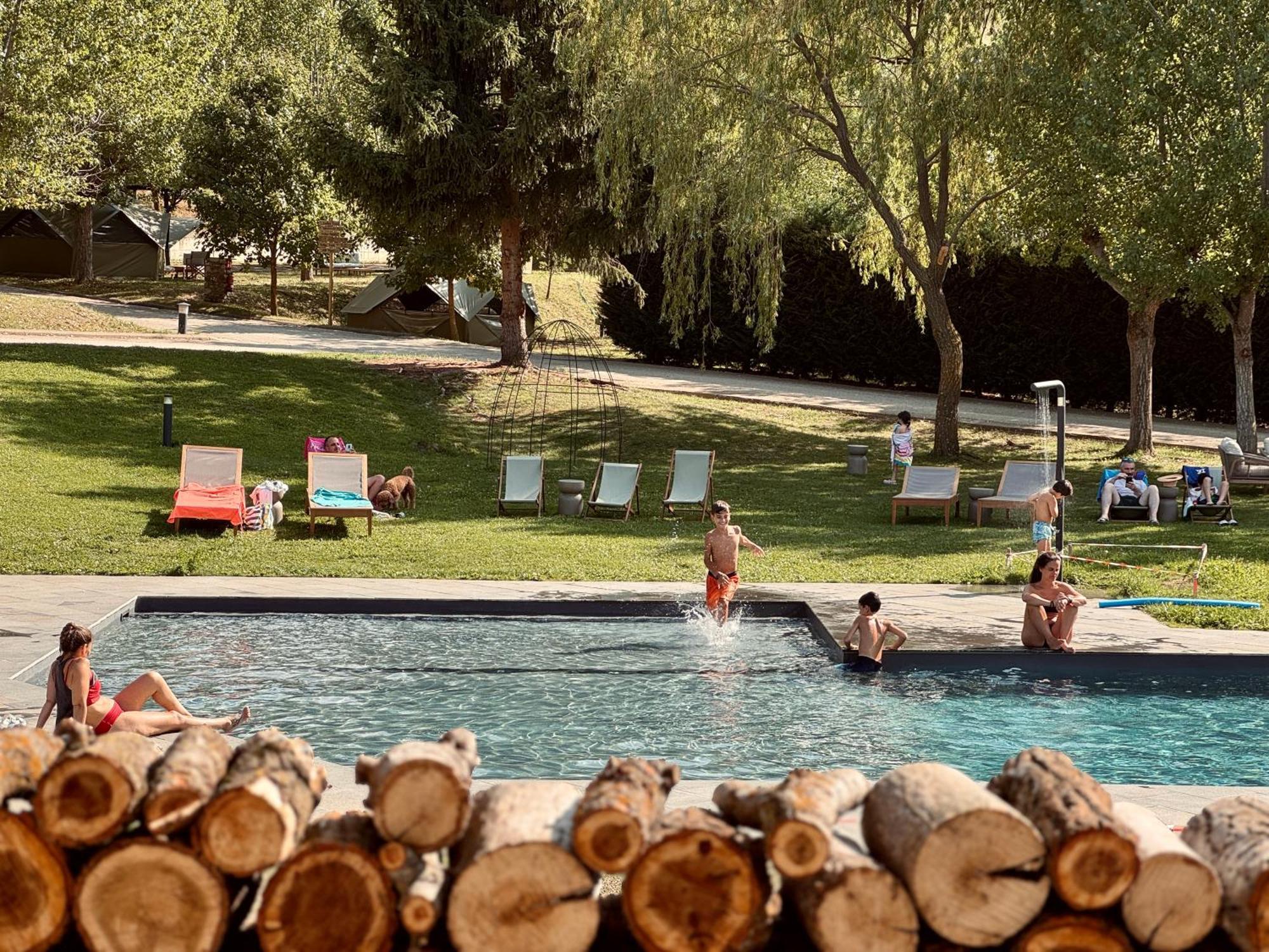 Отель Basecamps Cerdanya Caixans Экстерьер фото